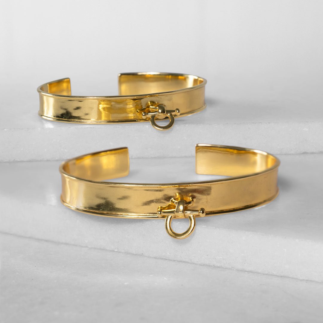 Ariston Horse Bit Equestrian Ring in Gold