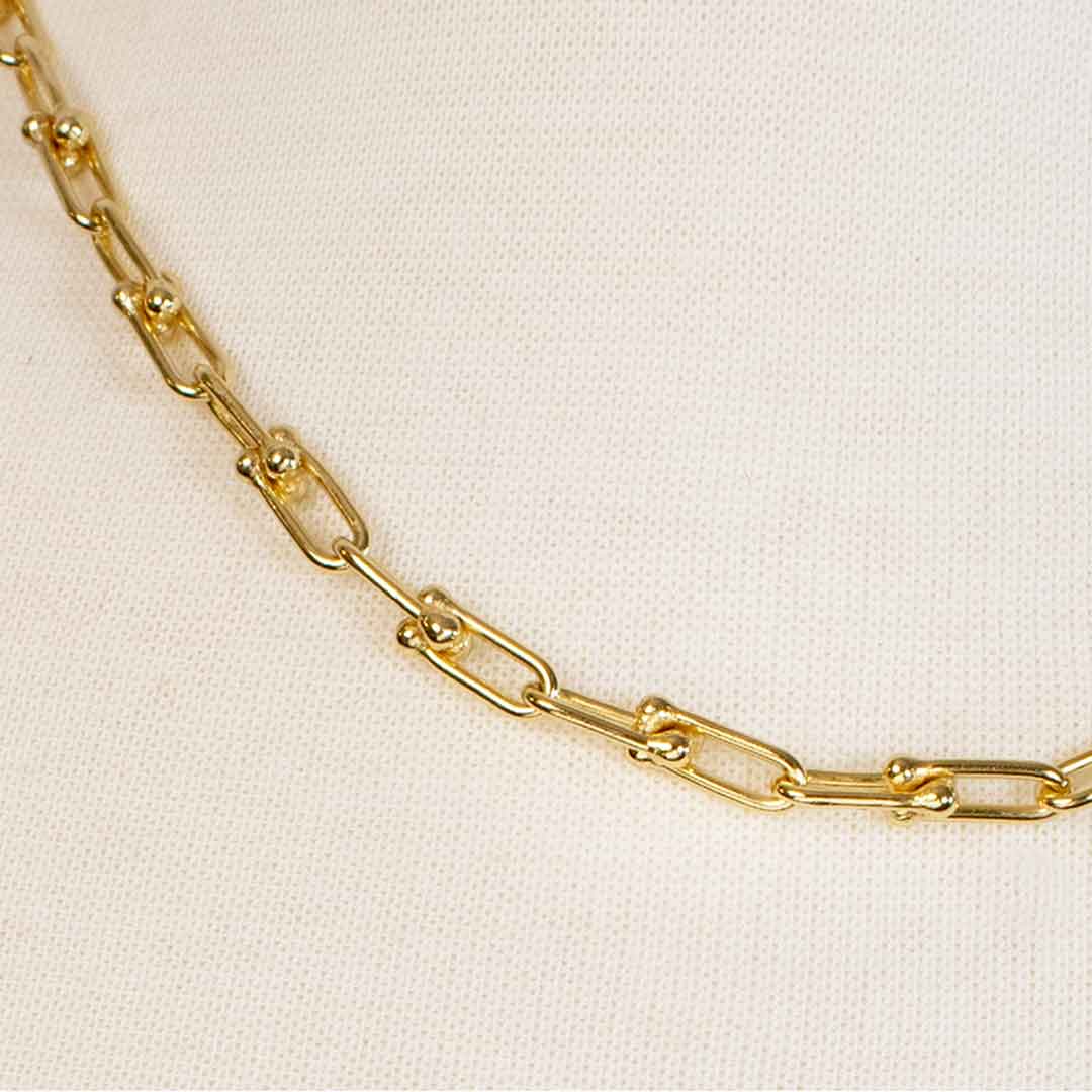 Bellamy - Horseshoe Link Equestrian Necklace in Gold