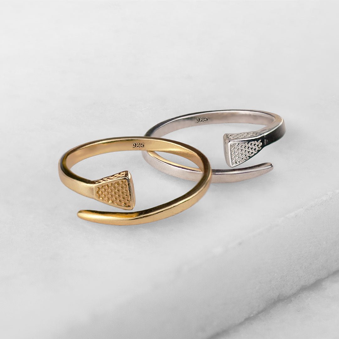 Blacksmith - Horseshoe Nail Wrap Around Equestrian Ring in Gold
