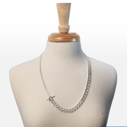 Cadence - Equestrian Curb Chain T-Bar Necklace in Silver