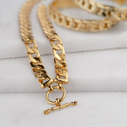 Cadence - Equestrian Curb Chain T-Bar Necklace in Gold