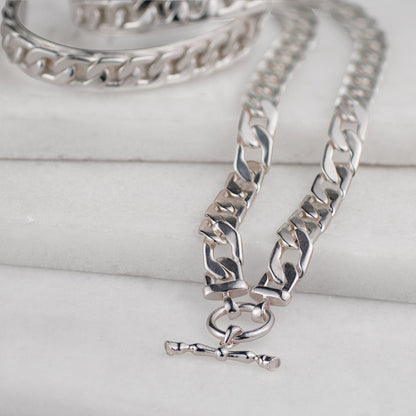 Cadence - Equestrian Curb Chain T-Bar Necklace in Silver