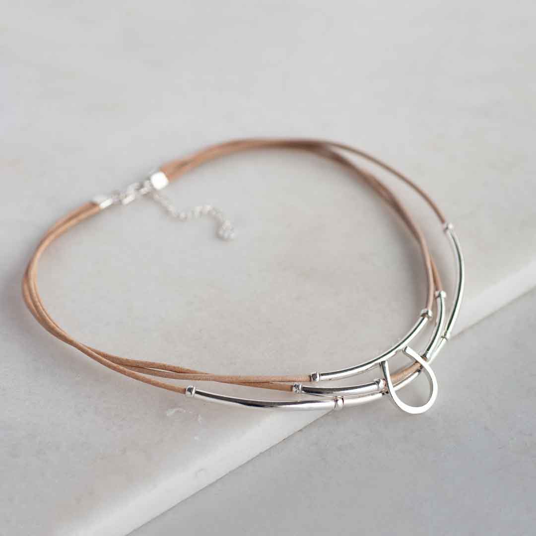 Calista - Equestrian Horseshoe Necklace on Natural Leather