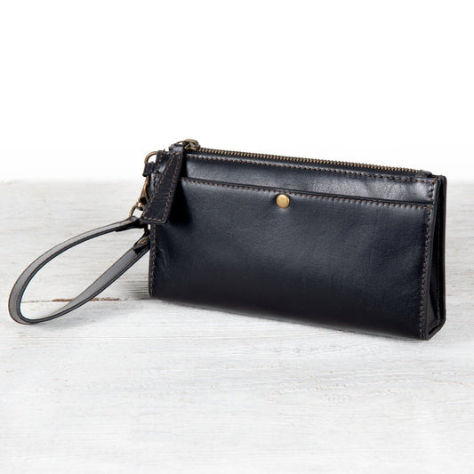 Caravel Wristlet Clutch - Luxury Leather Handbag in Black