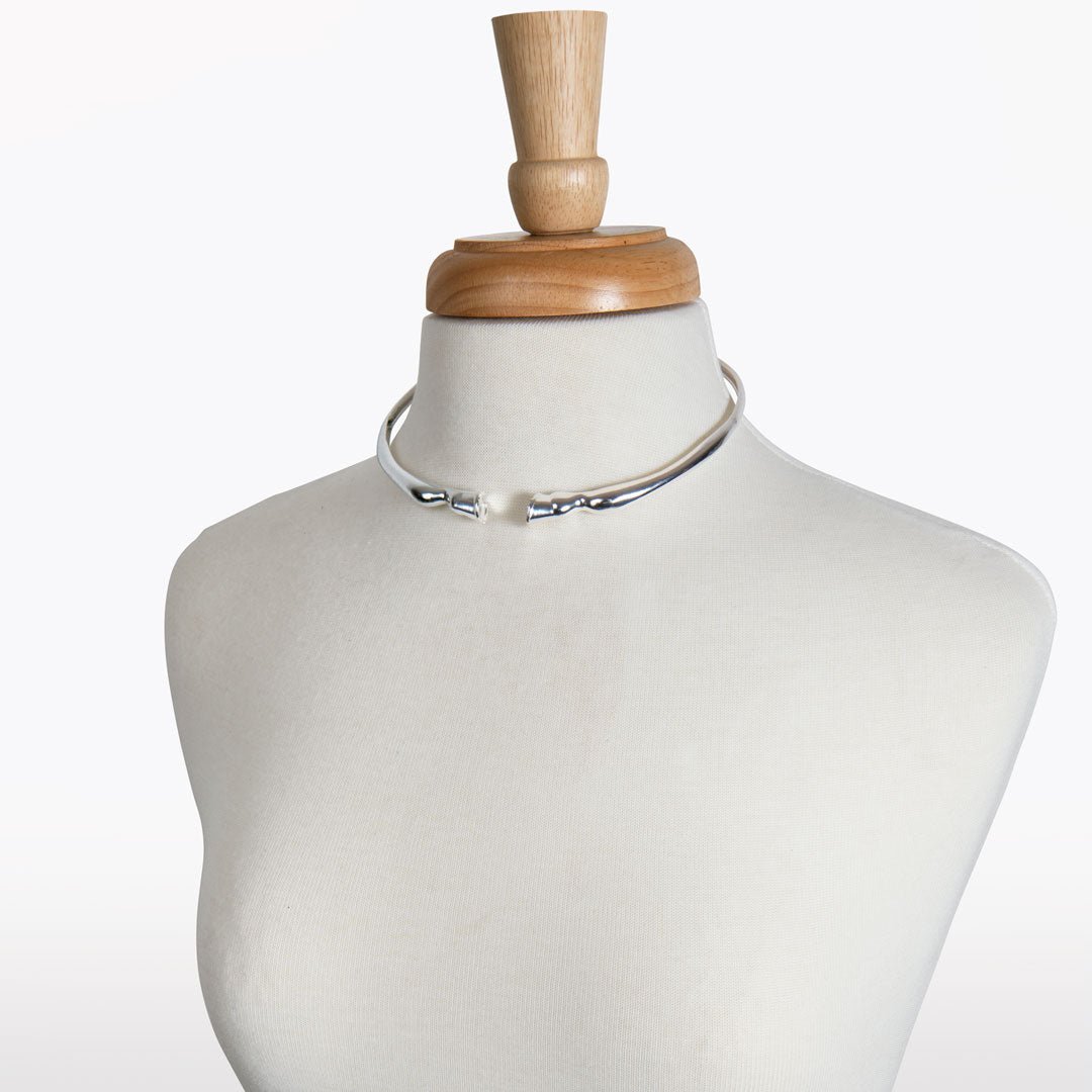 Cavallo - Horse Hoof Neck Cuff in Silver