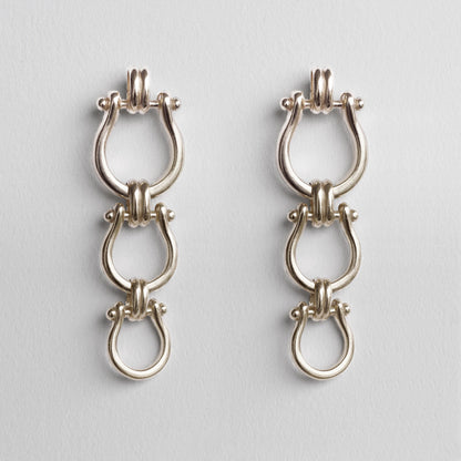 Chapelle - Horseshoe Link Earring in Silver