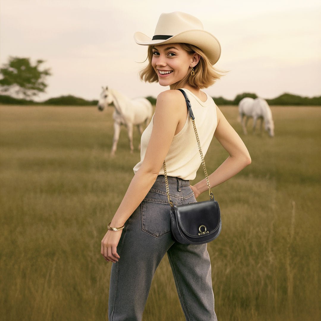 Cheyenne - Western Riding Stirrup Earring in Gold