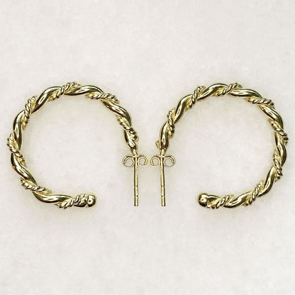 Lariat - Rope Twist Hoop Earring in Gold -Small