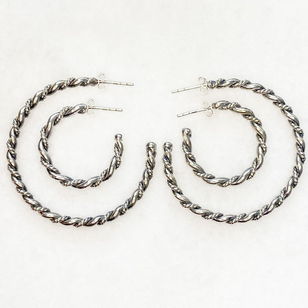 Lariat - Rope Twist Hoop Earring in Silver - Large