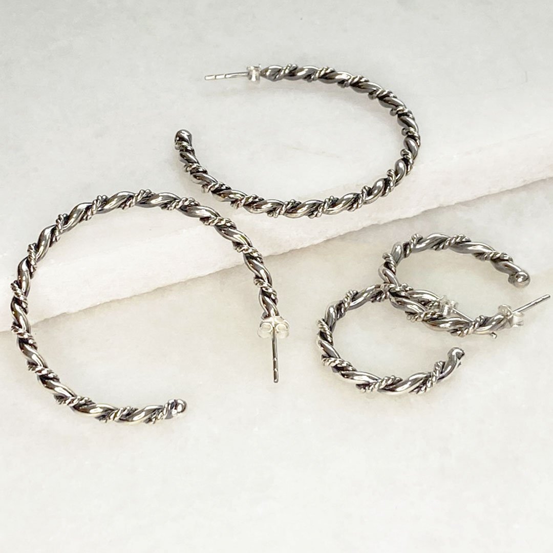 Lariat - Rope Twist Hoop Earring in Silver - Large