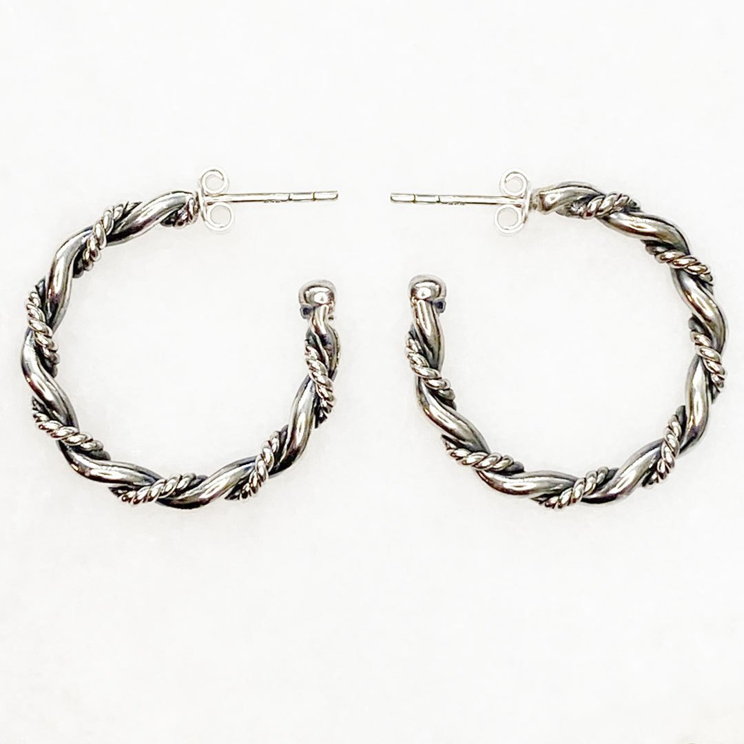 Lariat - Rope Twist Hoop Earring in Silver - Small