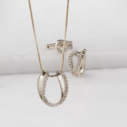 Levade -Moissanite Horseshoe Equestrian Necklace in Silver