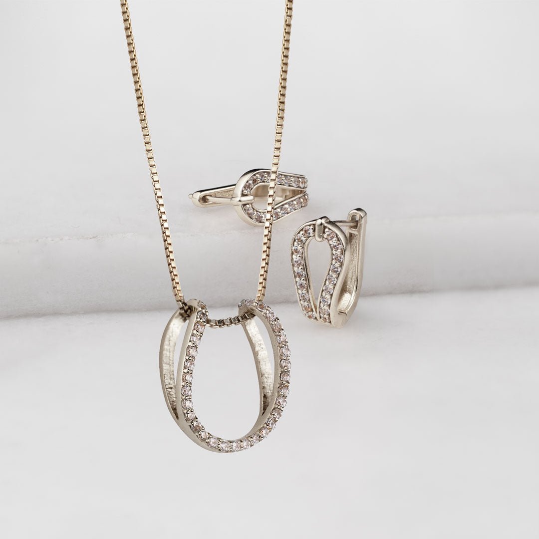 Levade - Moissanite Clear Stone Sterling Silver Horseshoe Earring