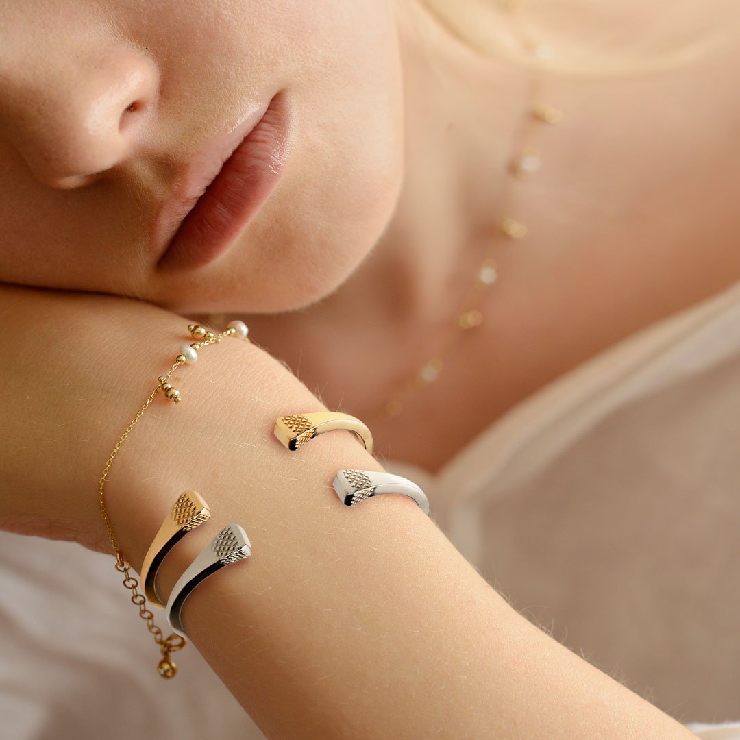 Lucky Nail - Blacksmith Horseshoe Cuff Bracelet in Silver