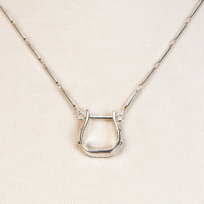 Mesa - Western Horse Stirrup Necklace in Silver