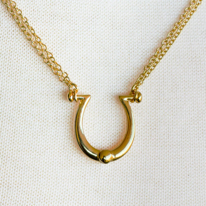 Omega - Equestrian Horseshoe Necklace in Gold