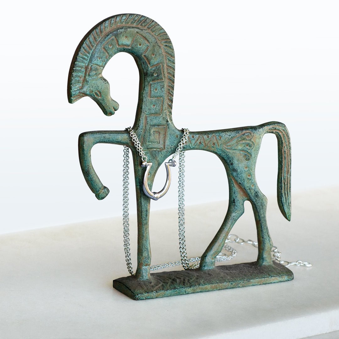 Omega - Equestrian Horseshoe Necklace in Silver