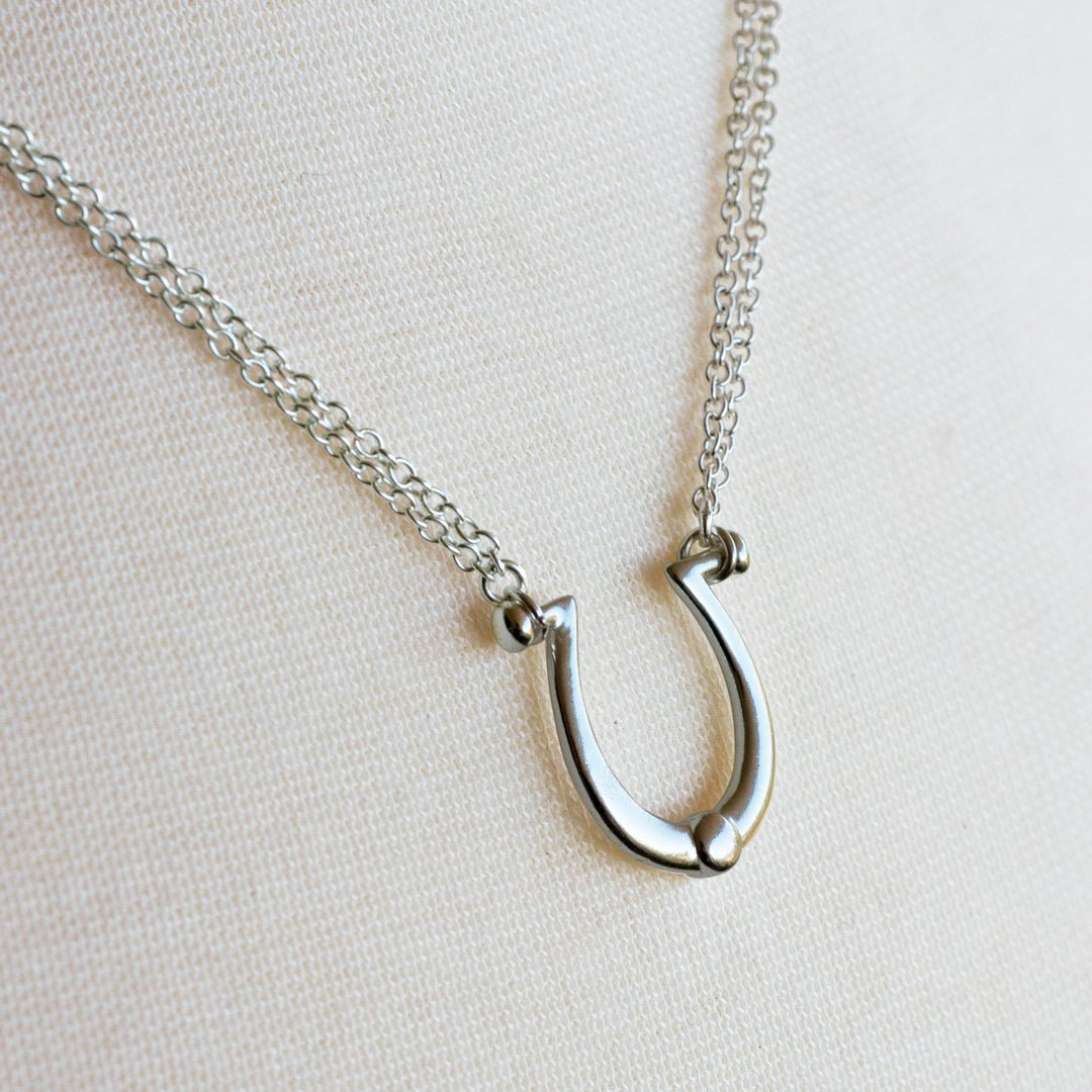 Omega - Equestrian Horseshoe Necklace in Silver