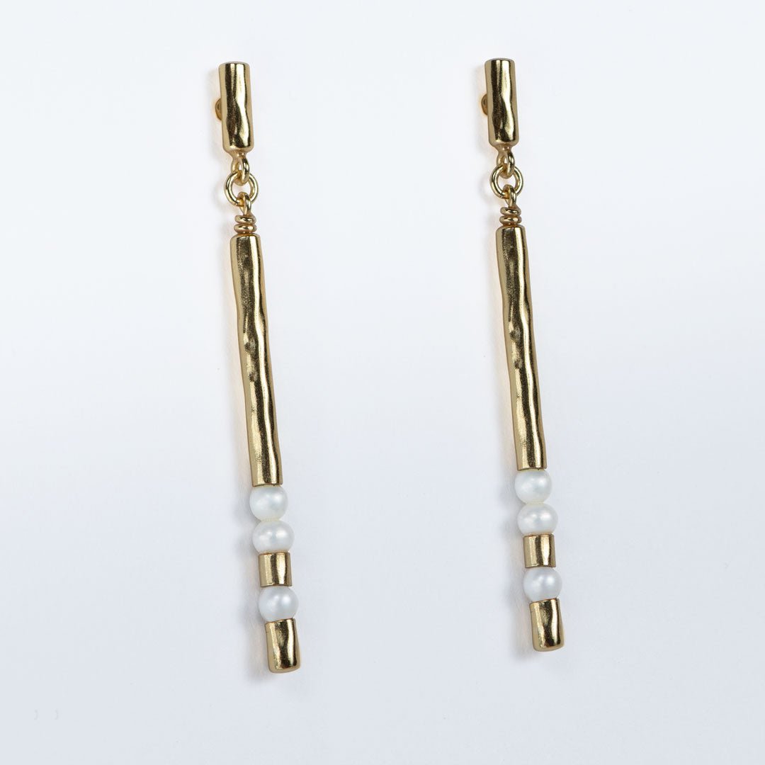 Prism - Pearl Horseshoe Coin Earring