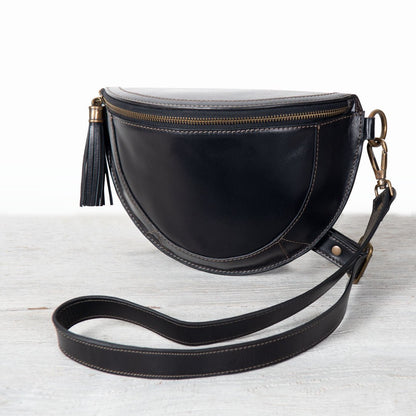 Sonoma Sling Bag in Black