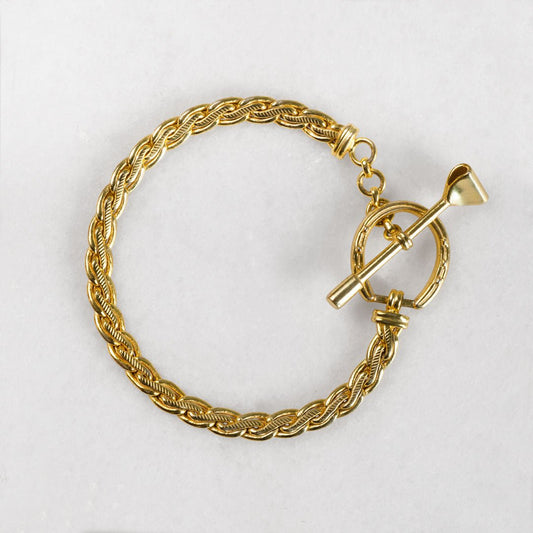 Luxe Horseshoe Clasp Bracelet in Gold